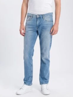 Titelseite -ChicWelt Verkaufs-Shop cross jeans jeans regular fit in hellblau 1