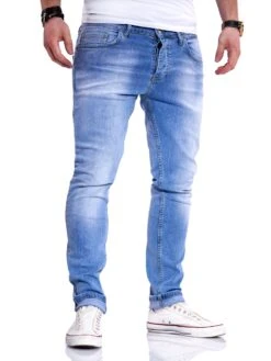 Jeans In Hellblau